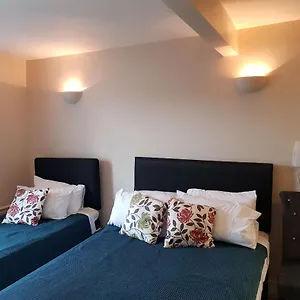 Bed & Breakfast Kgt House