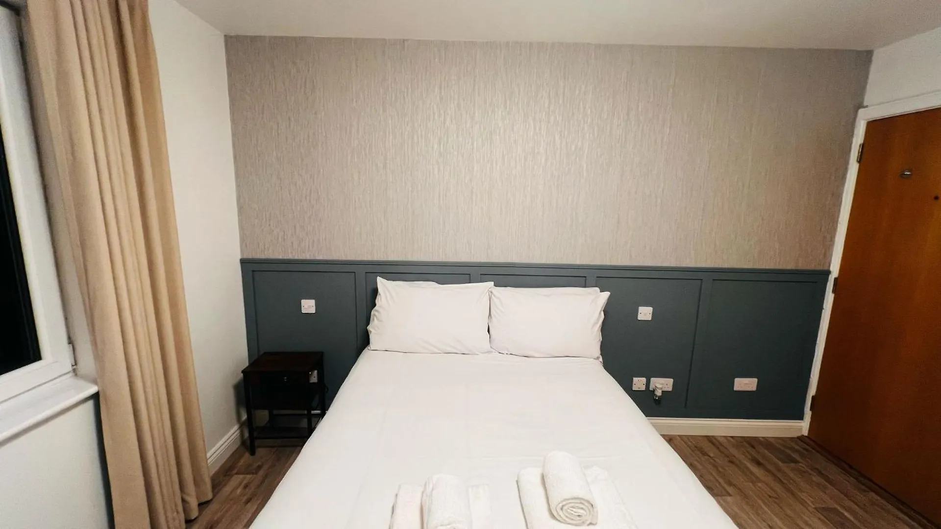Mulligan Hotel Dublin 2*,  Ireland
